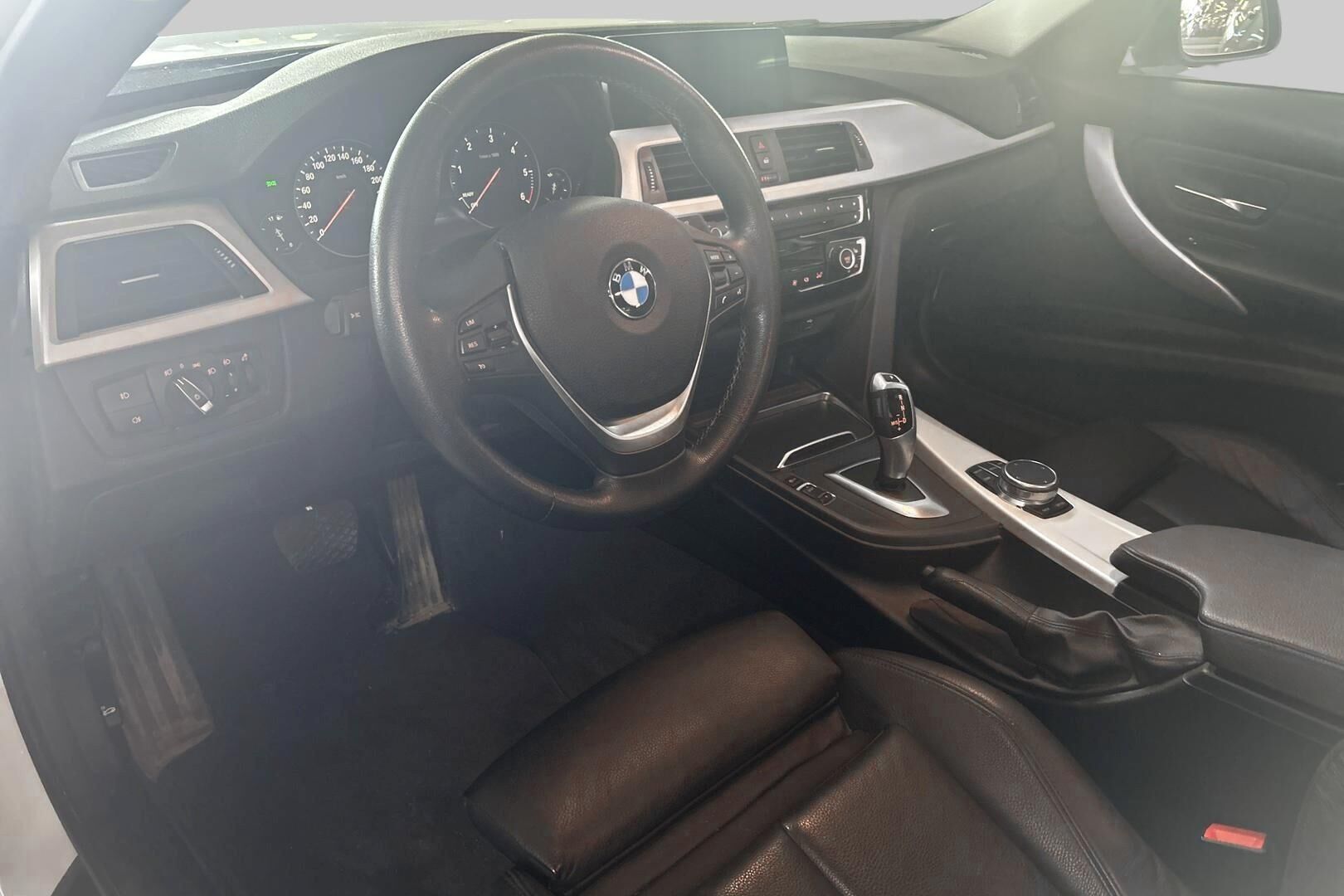 BMW 3-sarja iso kuva 1