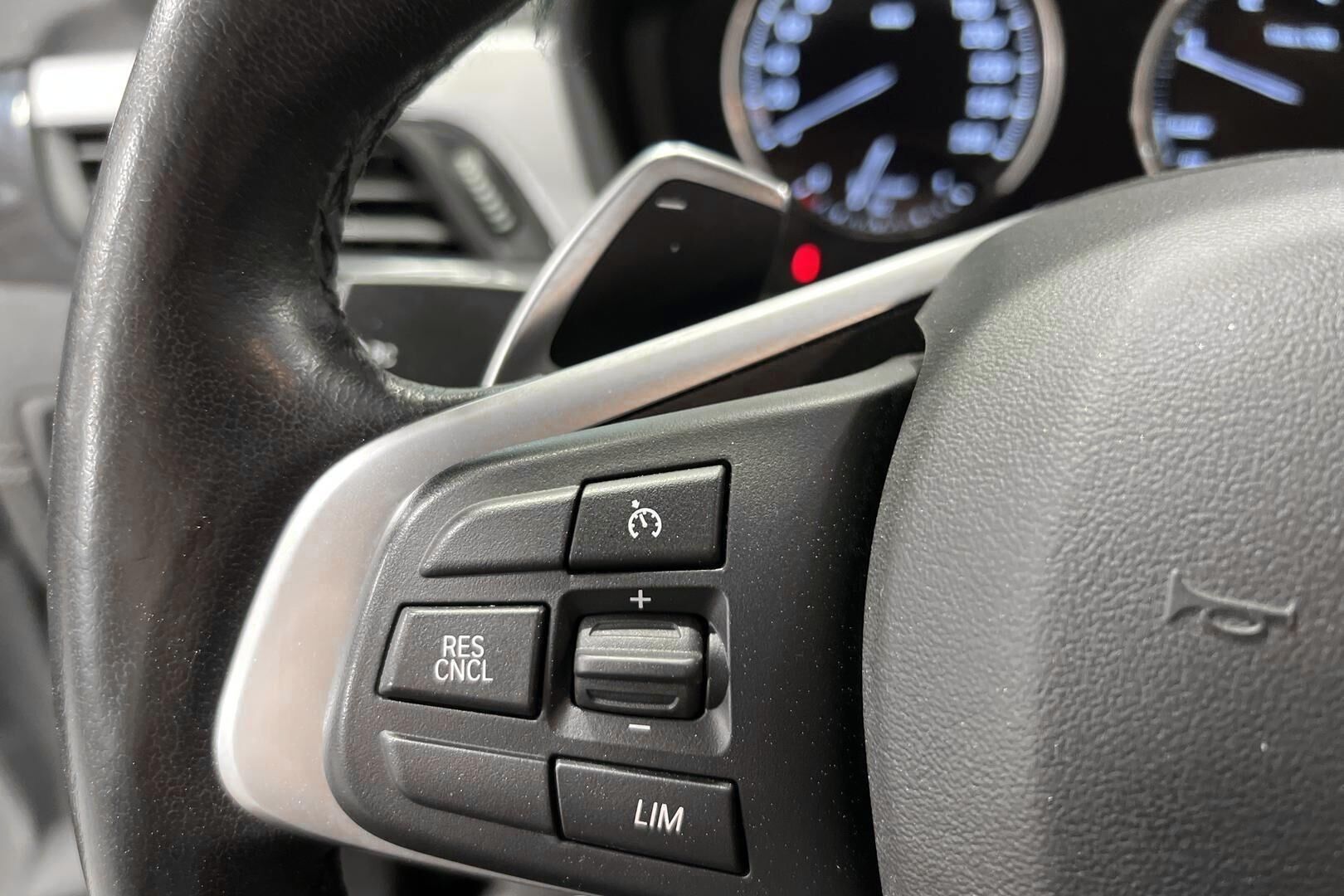 BMW X2 iso kuva 17