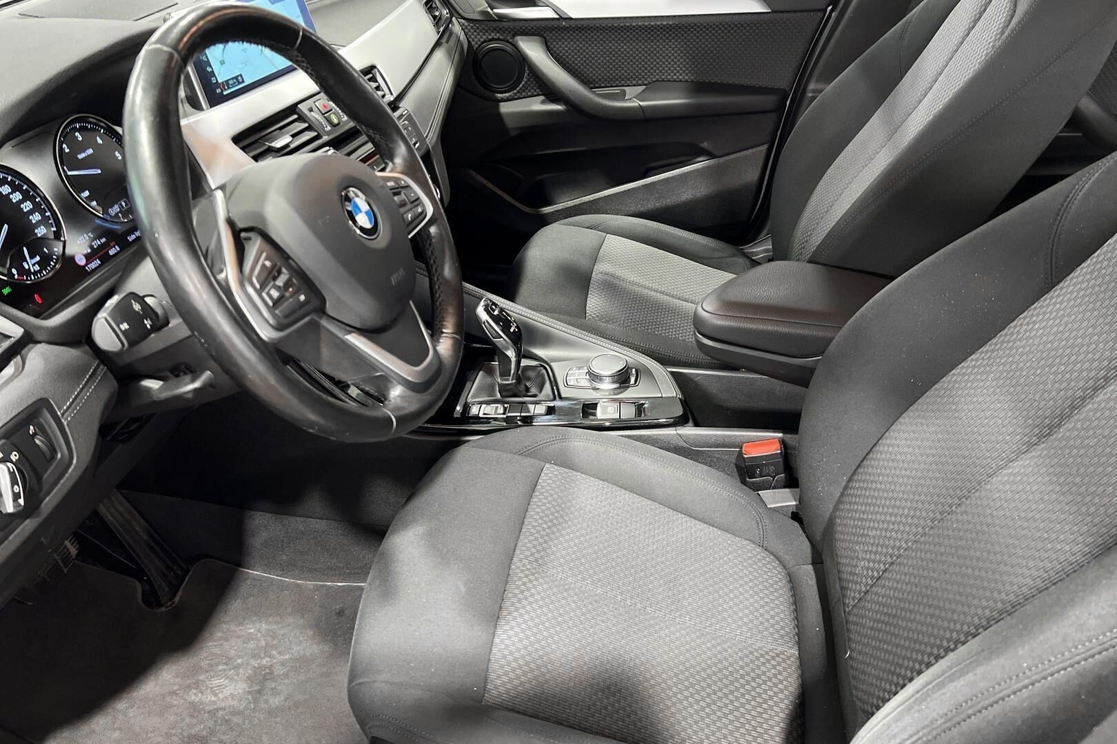 BMW X2 iso kuva 9