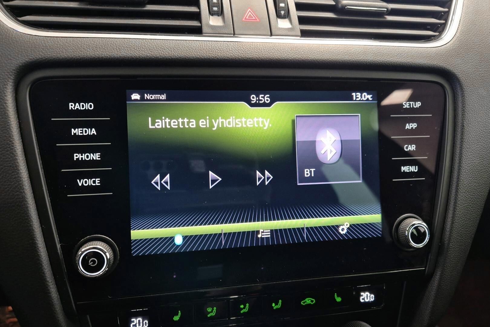 Skoda Octavia iso kuva 15