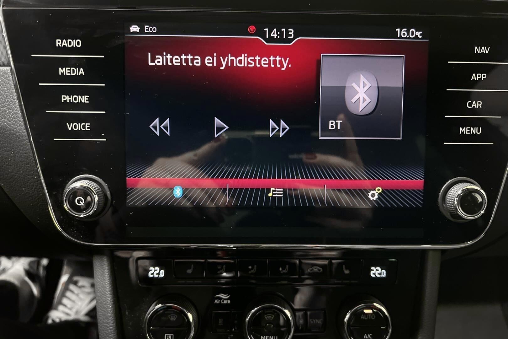Skoda Superb iso kuva 15