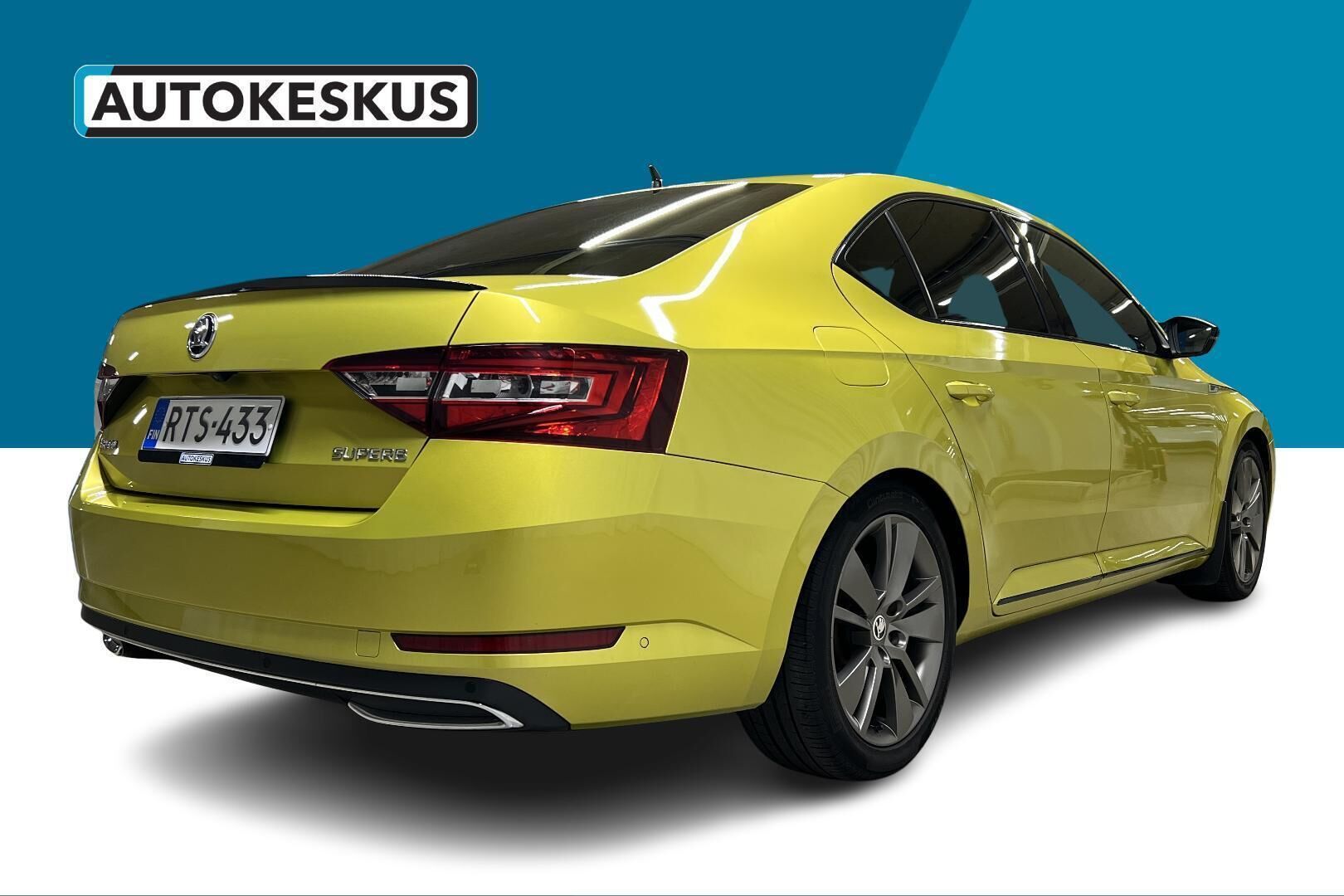 Skoda Superb iso kuva 5