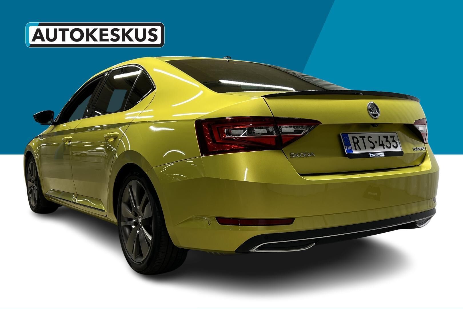 Skoda Superb iso kuva 7