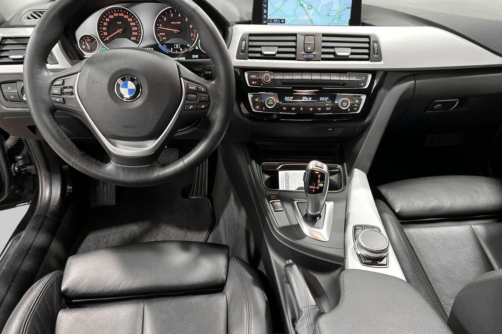 BMW 3-sarja iso kuva 8