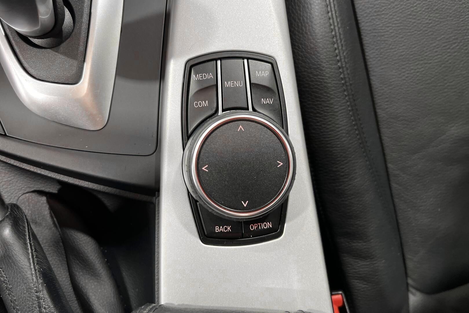 BMW 3-sarja iso kuva 16