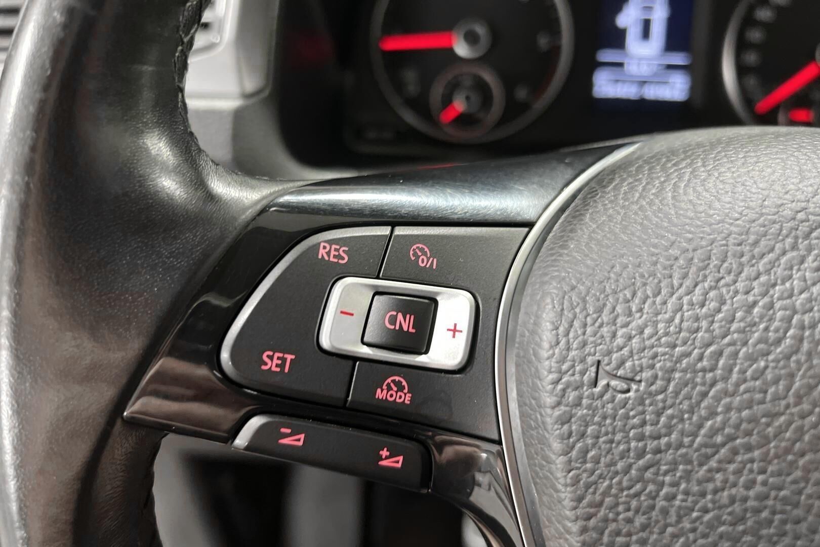 Volkswagen Caddy Maxi iso kuva 13