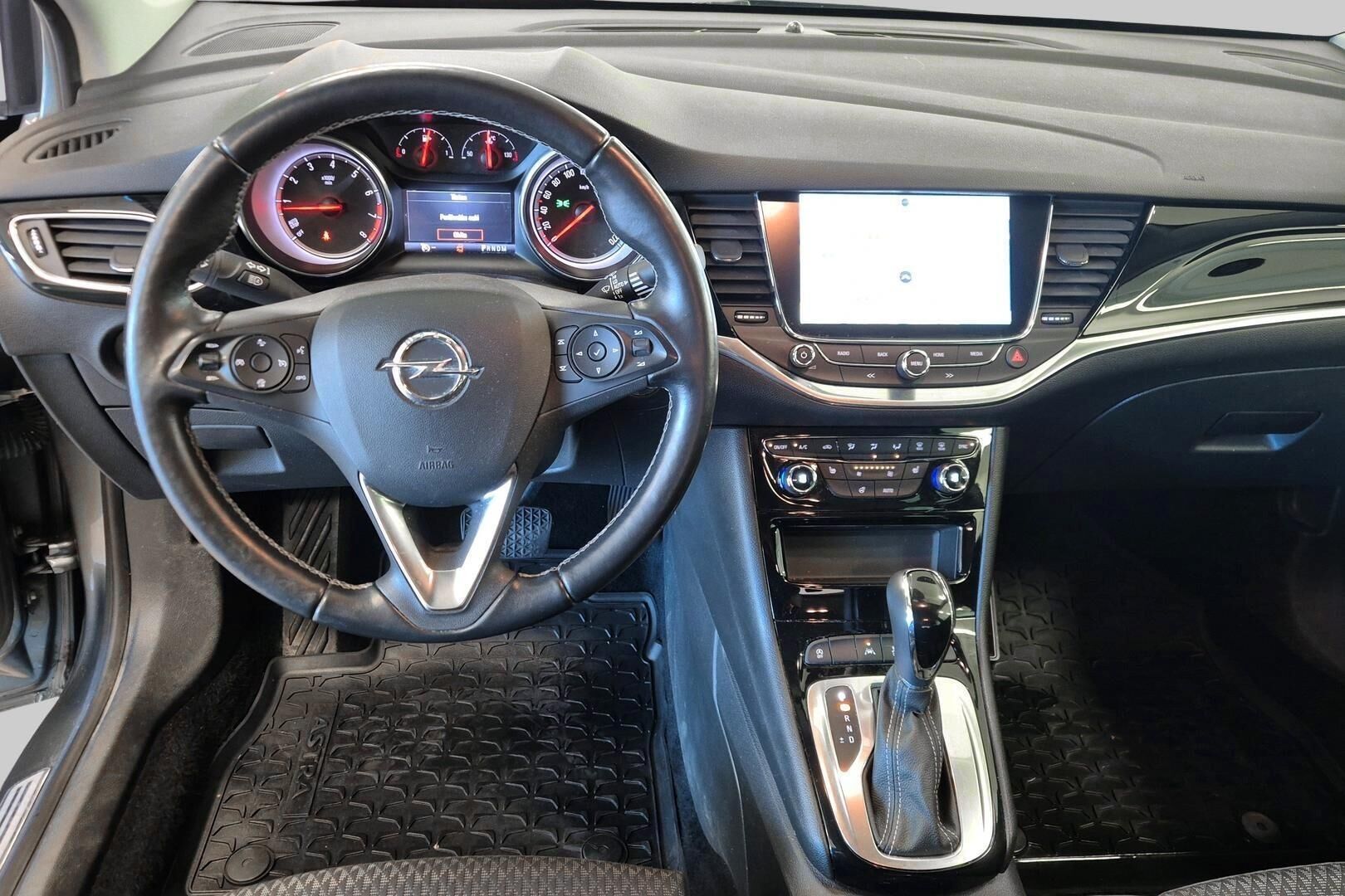 Opel Astra iso kuva 11