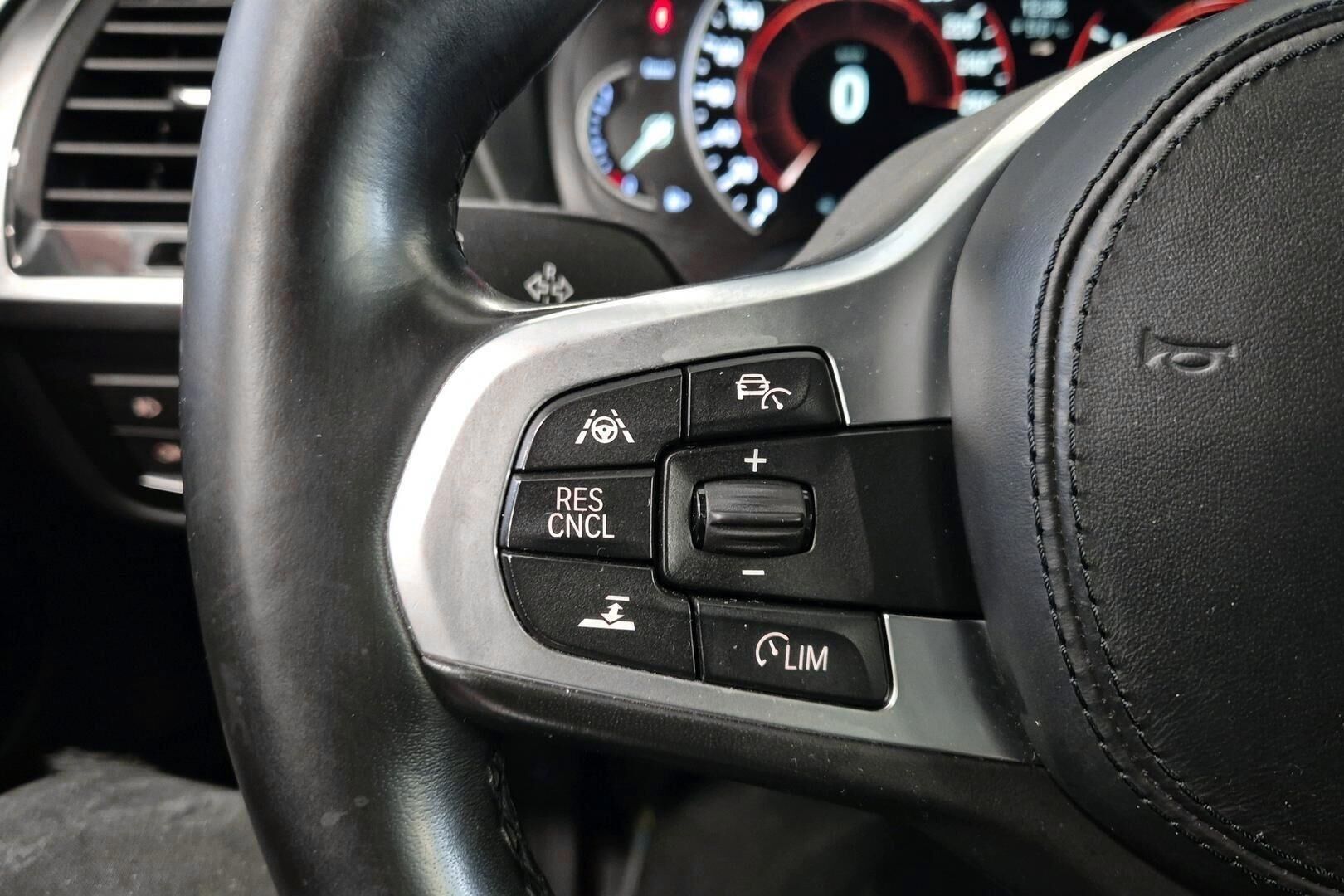 BMW X3 iso kuva 18