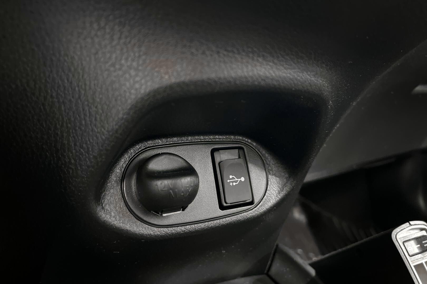 Toyota Yaris iso kuva 18