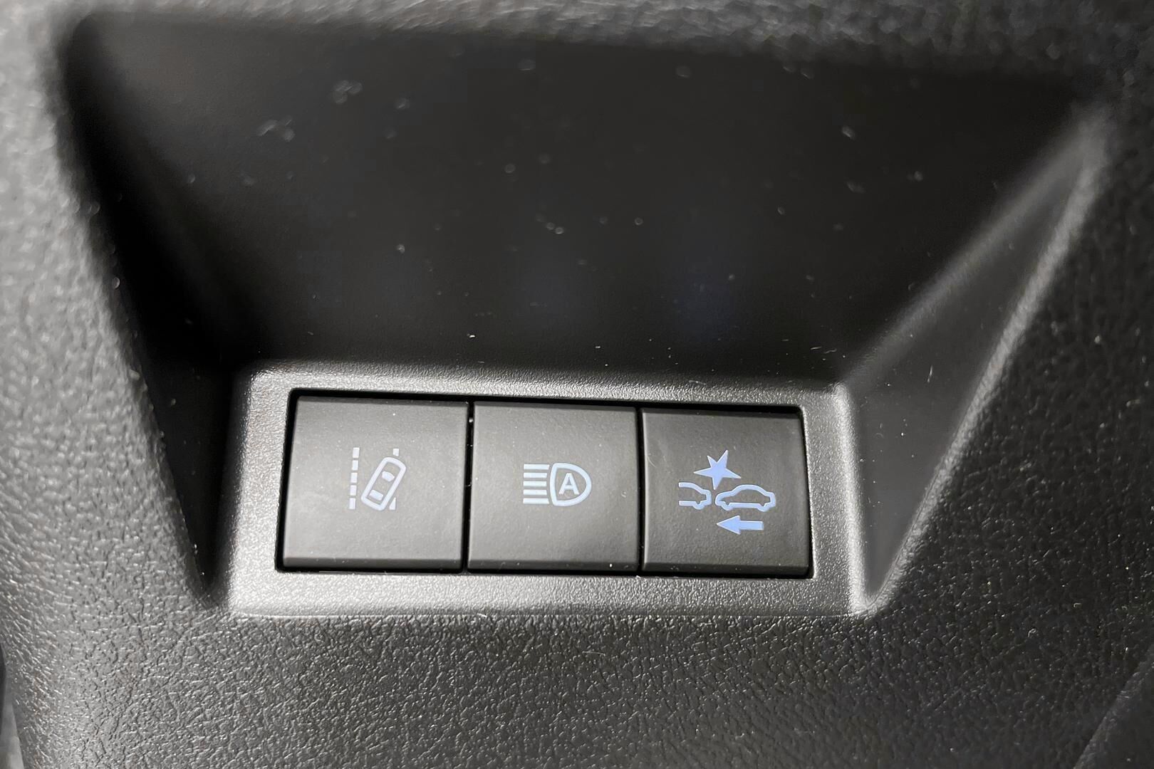 Toyota Yaris iso kuva 24