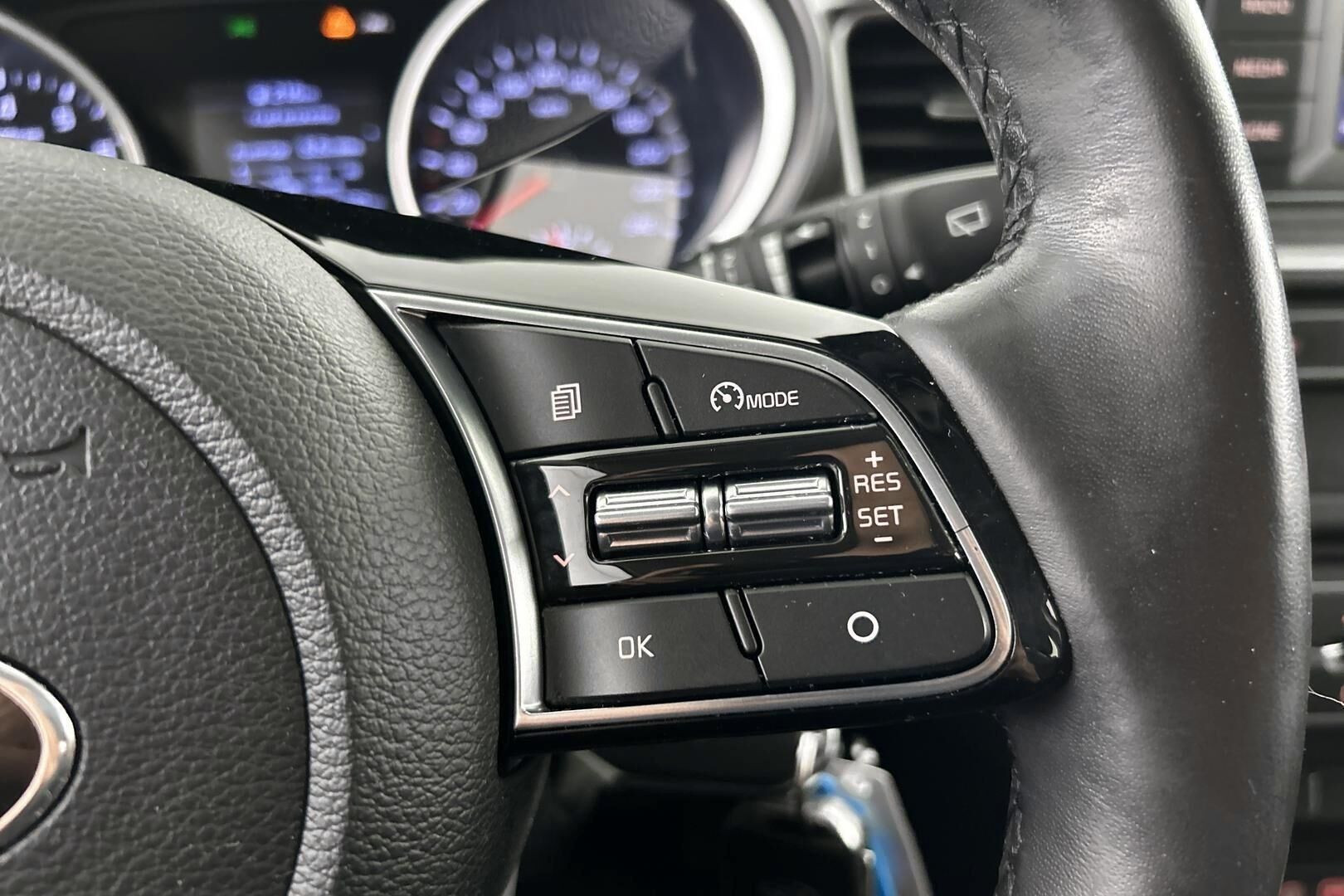 Kia Ceed iso kuva 15
