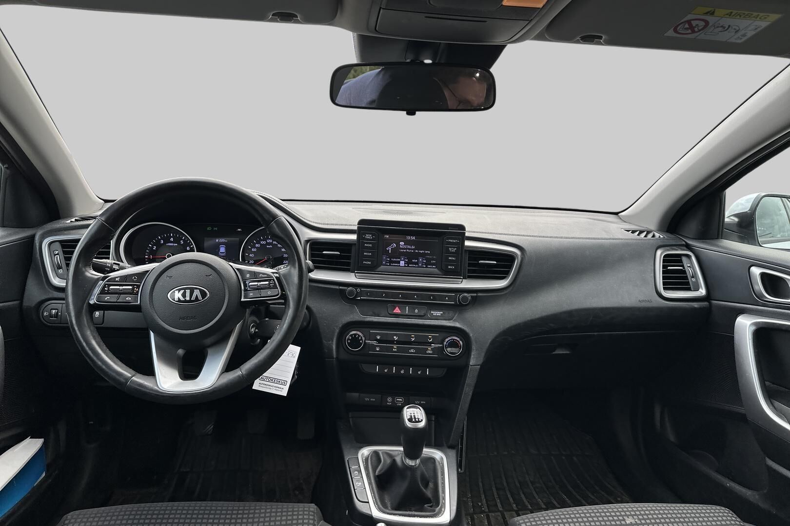 Kia Ceed iso kuva 2