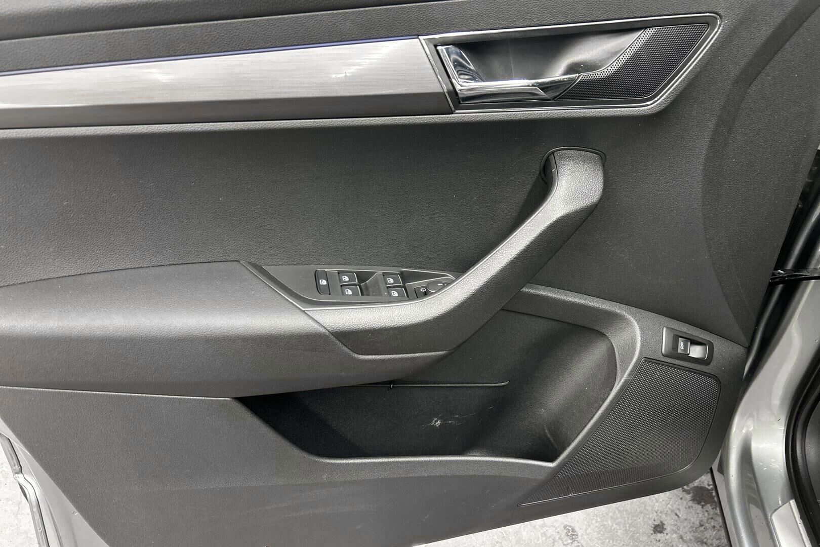 Skoda Karoq iso kuva 12