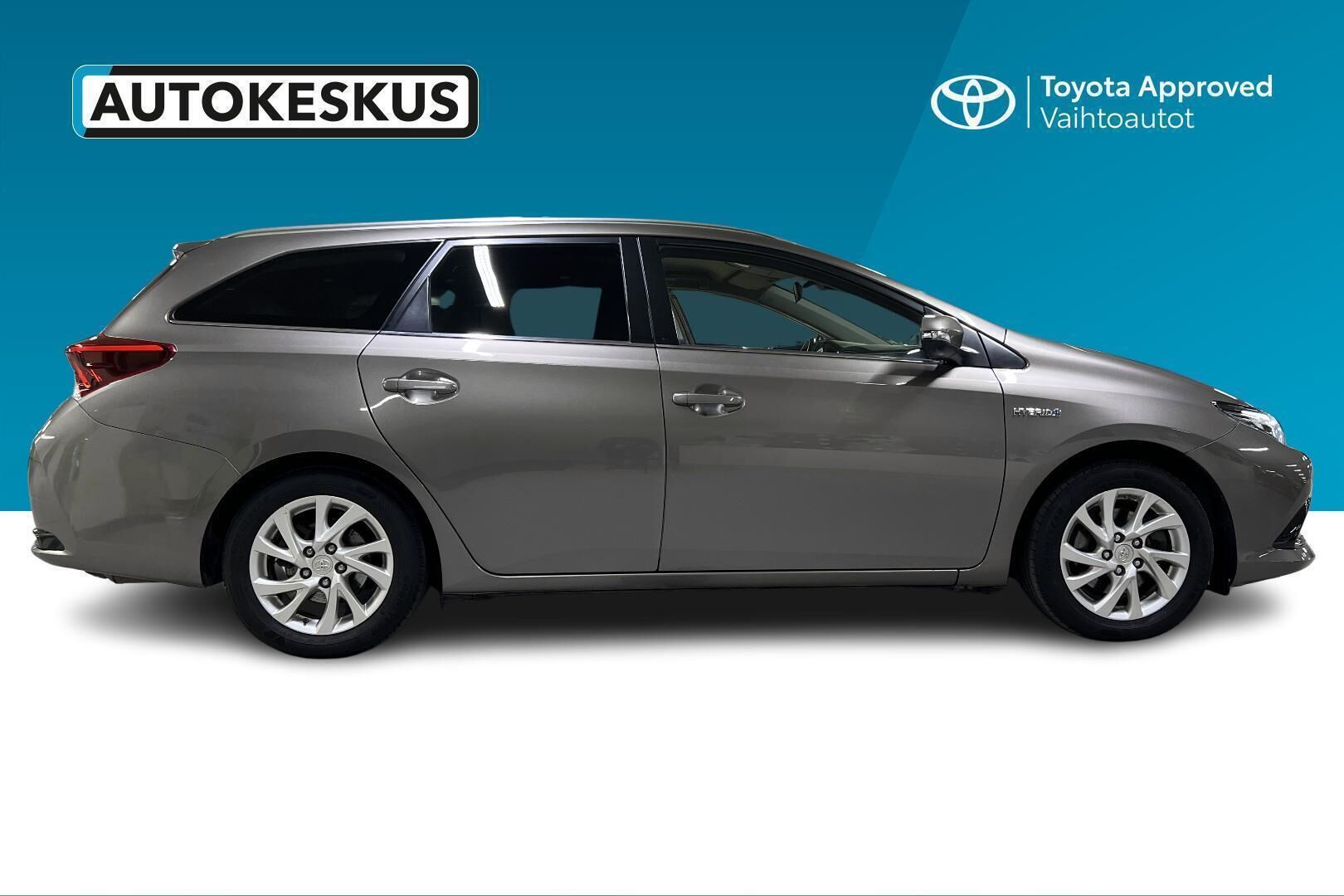 Toyota Auris iso kuva 3