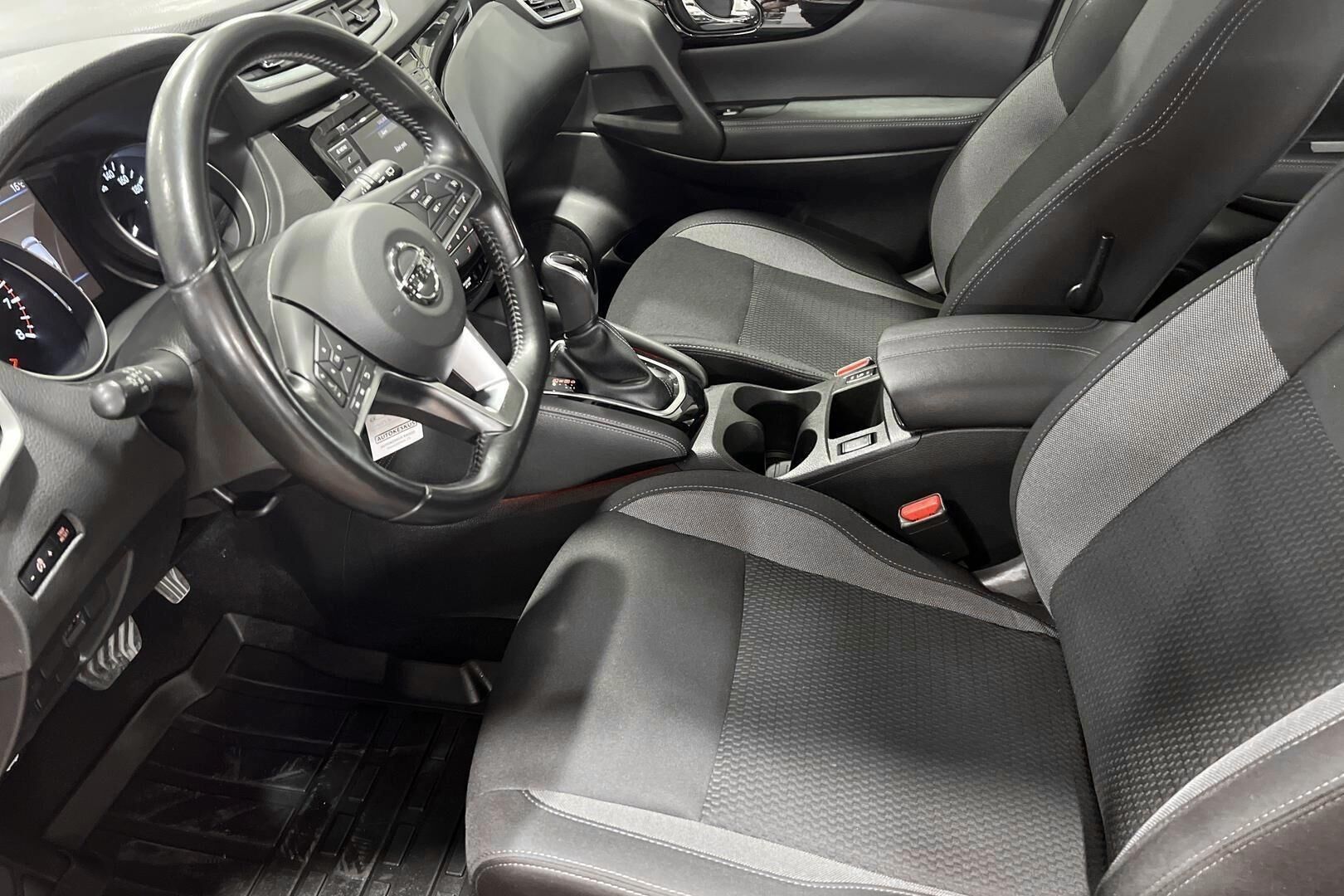 Nissan Qashqai iso kuva 9