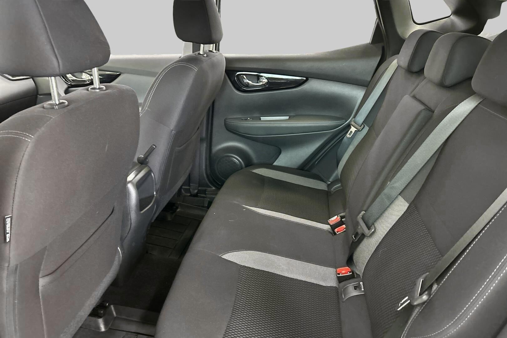 Nissan Qashqai iso kuva 10