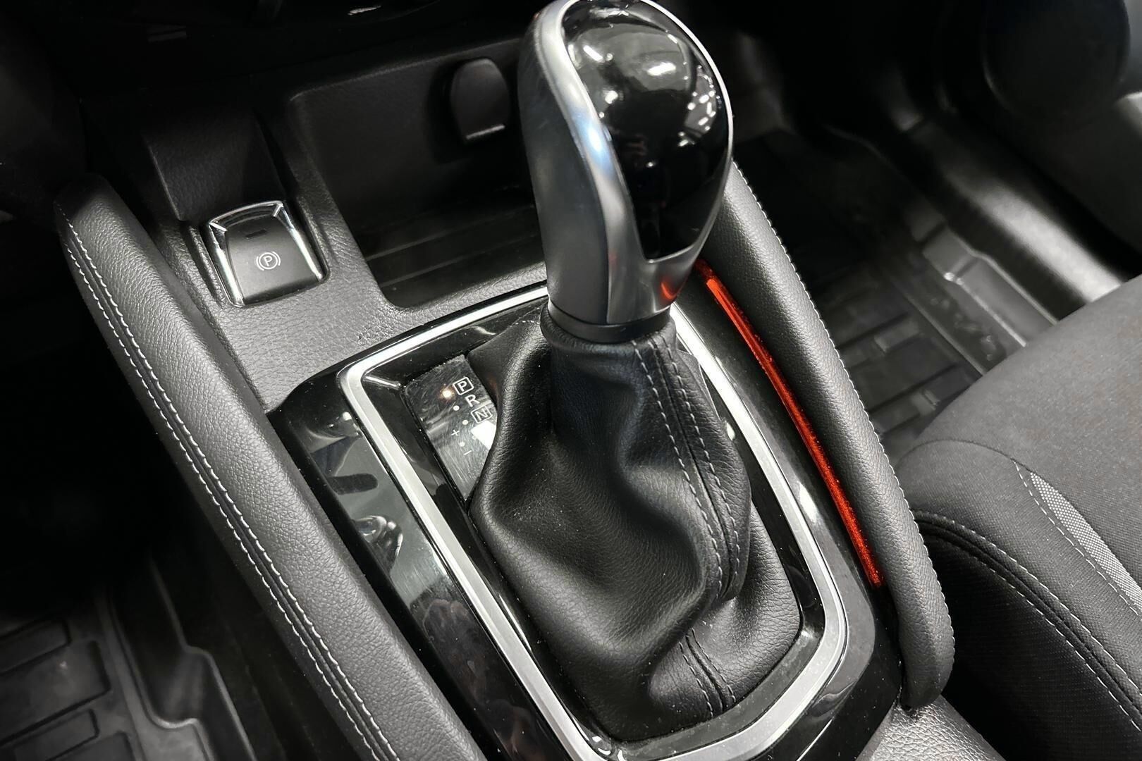 Nissan Qashqai iso kuva 20