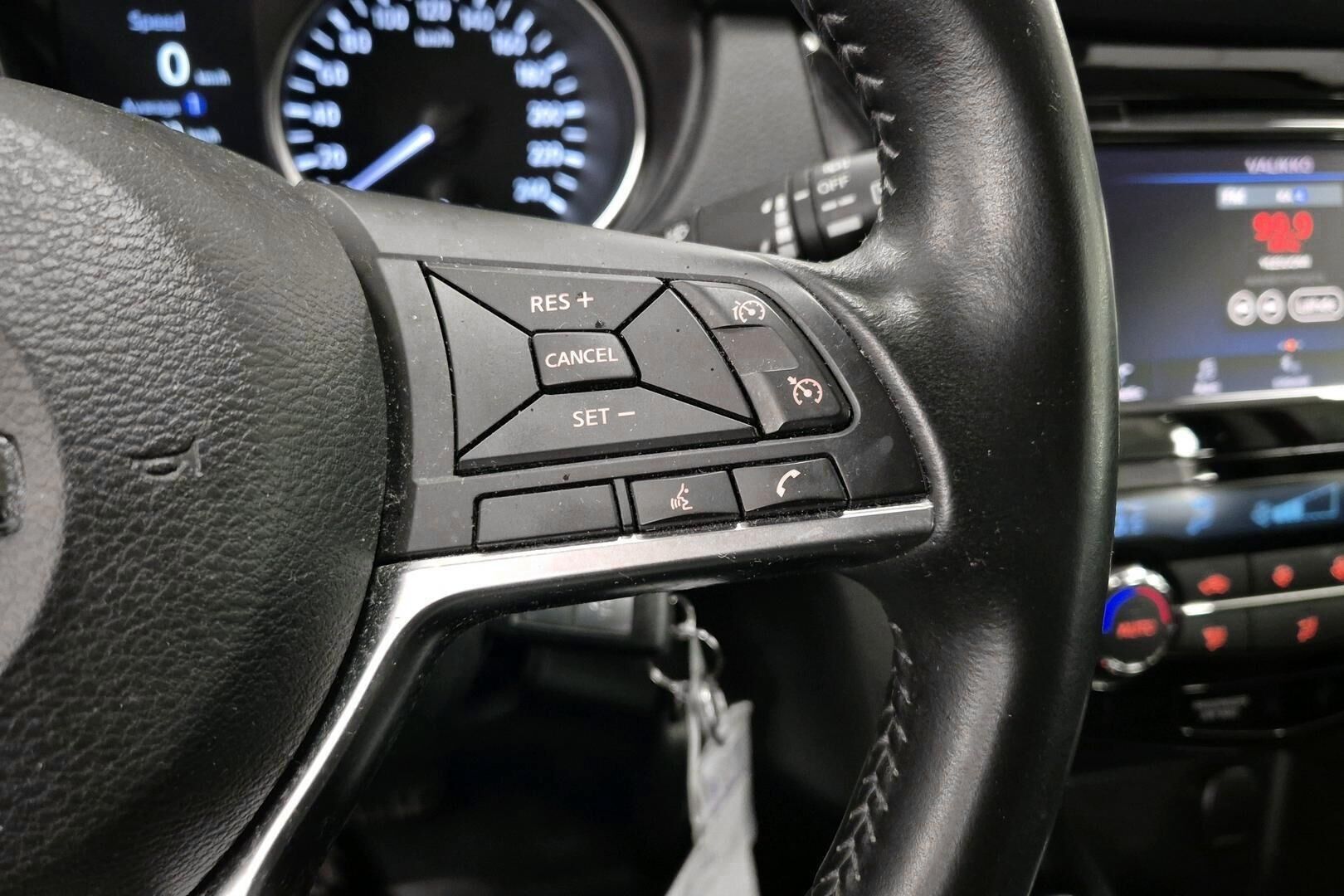 Nissan Qashqai iso kuva 18