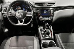 Nissan Qashqai esikatselu 10