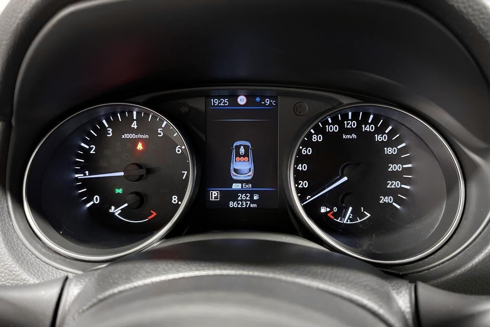 Nissan Qashqai iso kuva 14