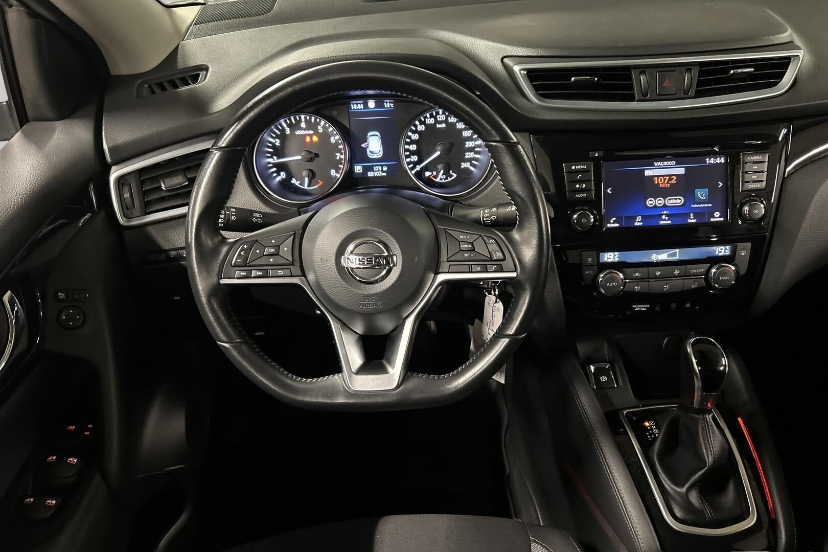 Nissan Qashqai iso kuva 30