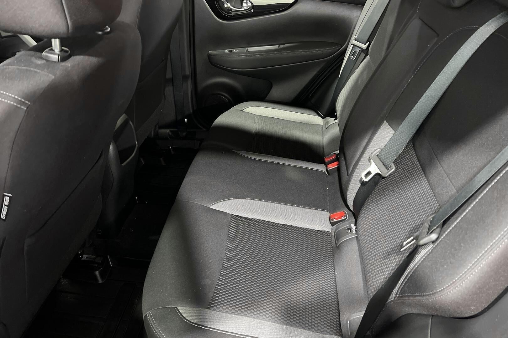 Nissan Qashqai iso kuva 9