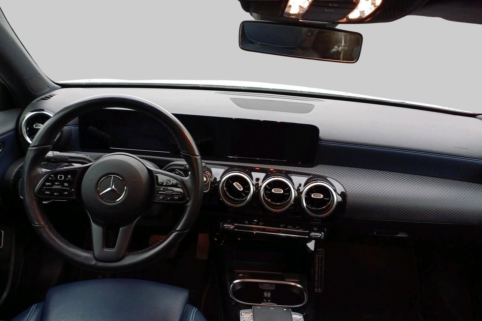 Mercedes-Benz A iso kuva 2