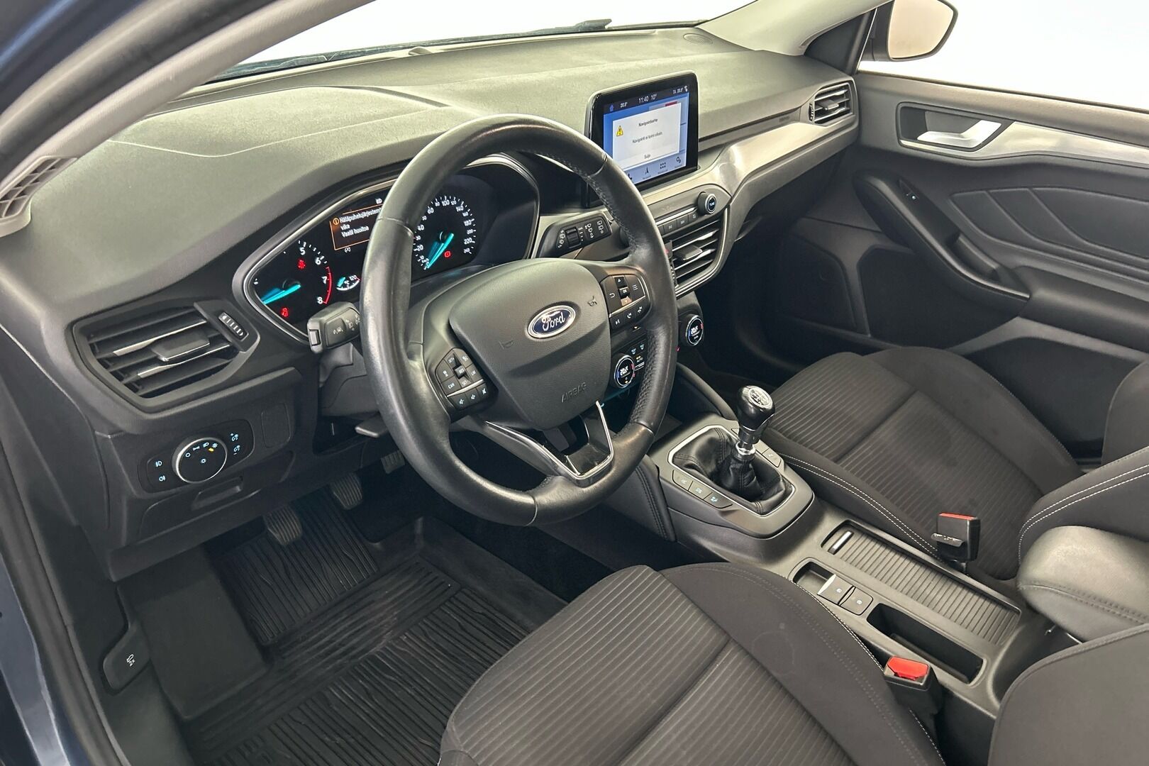 Ford Focus iso kuva 6