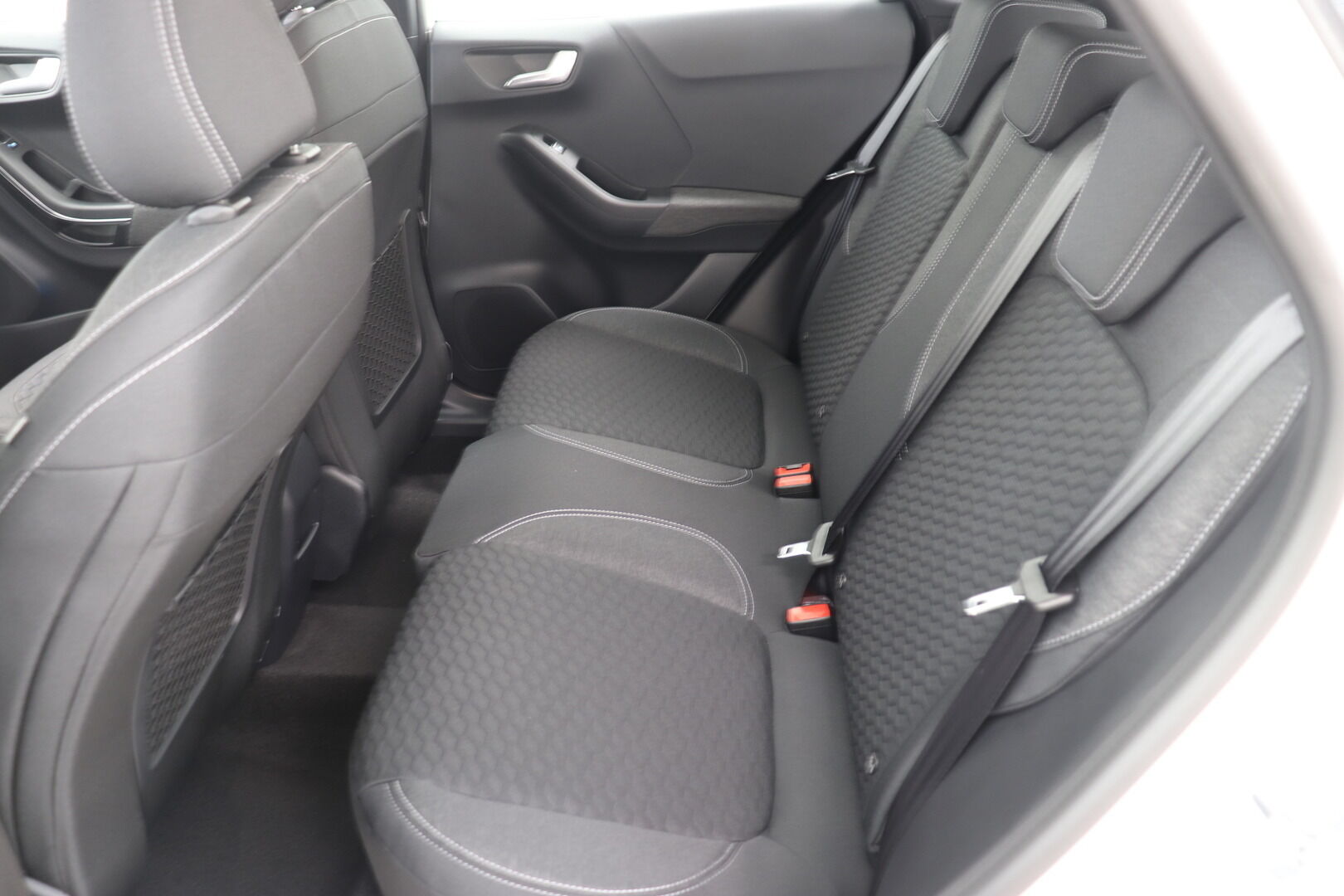 Ford Puma iso kuva 3