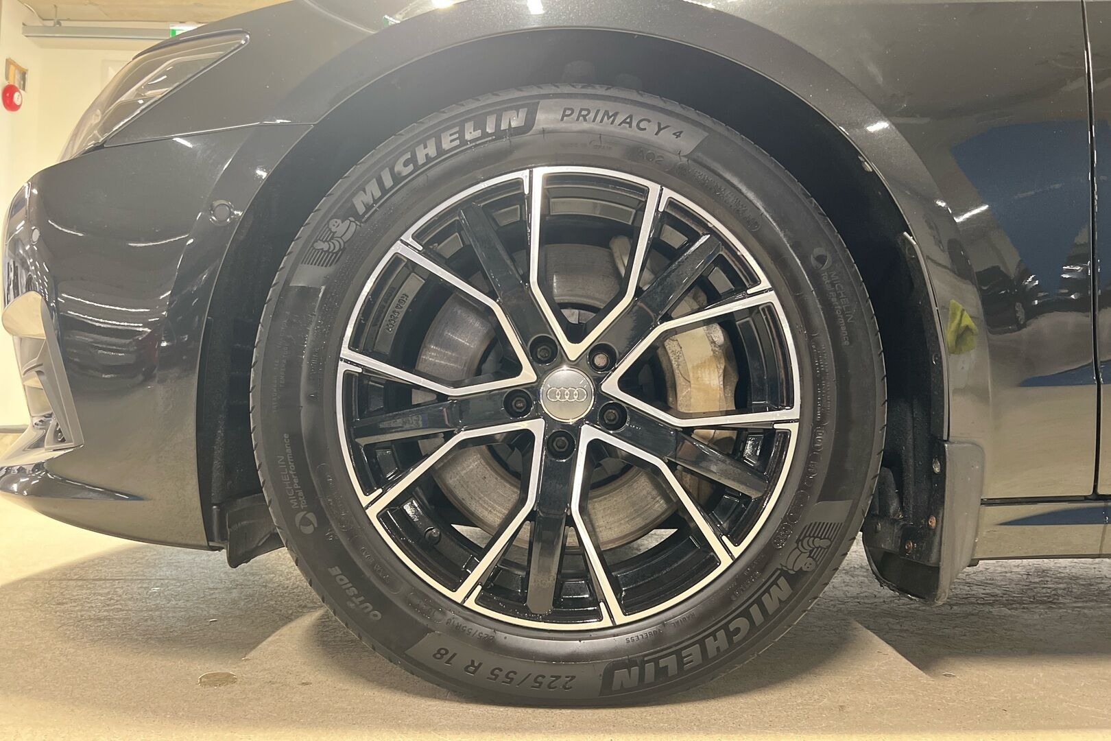 Audi A7 iso kuva 16