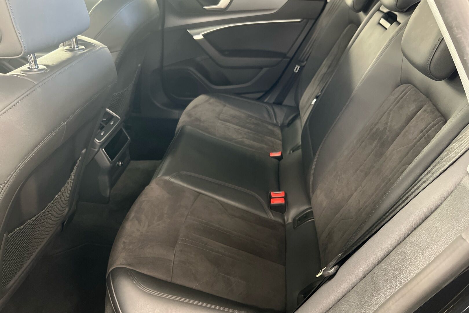 Audi A7 iso kuva 9