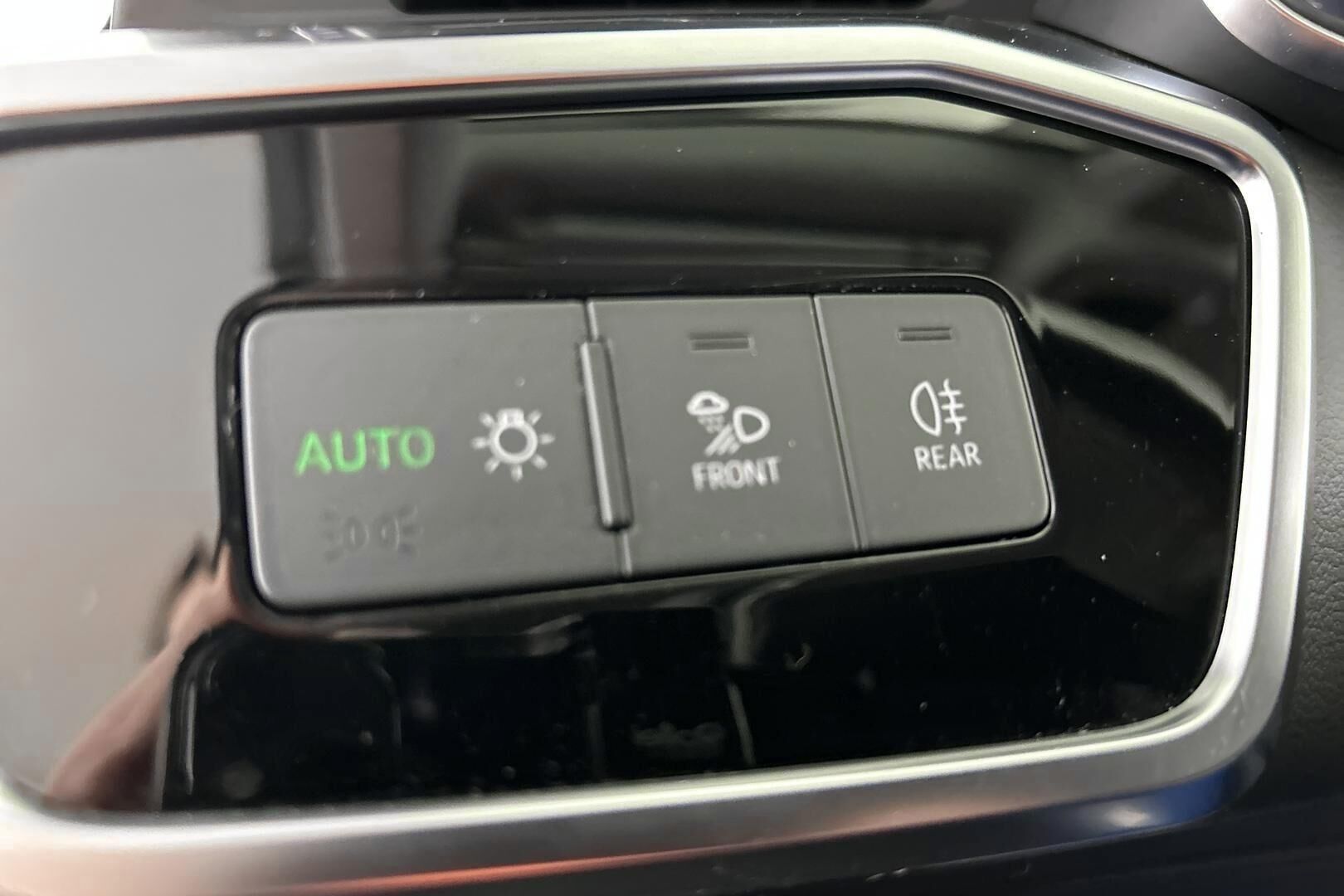 Audi A6 iso kuva 23