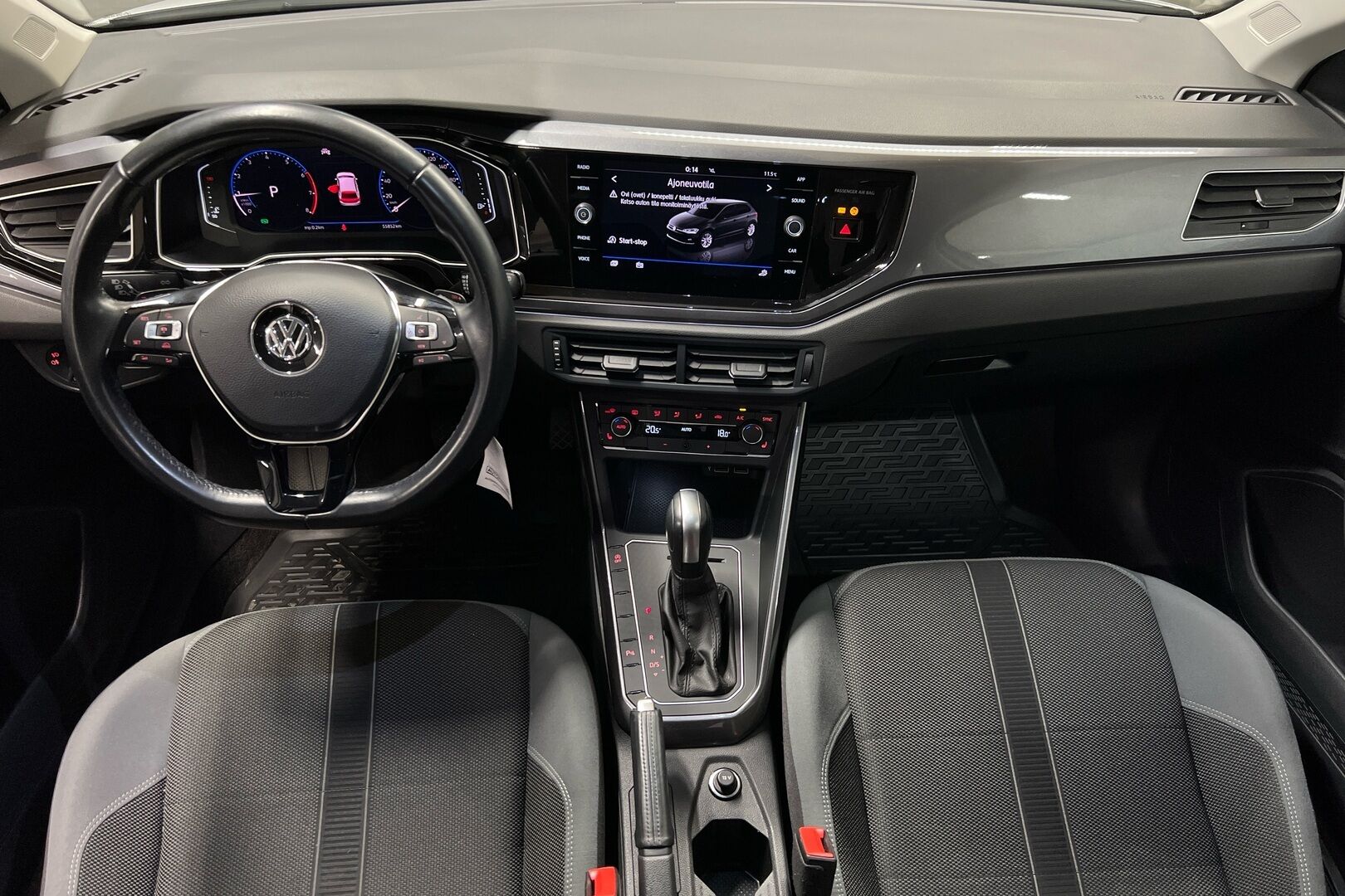 Volkswagen Polo iso kuva 6