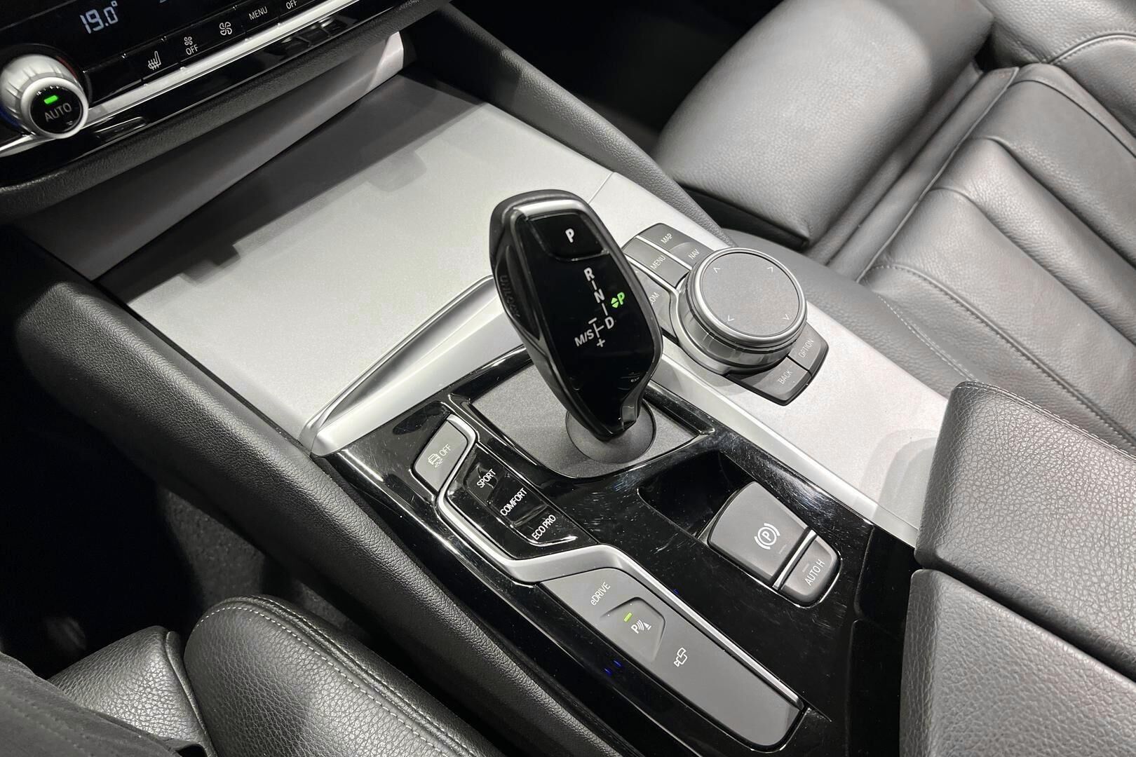 BMW 5-sarja iso kuva 19