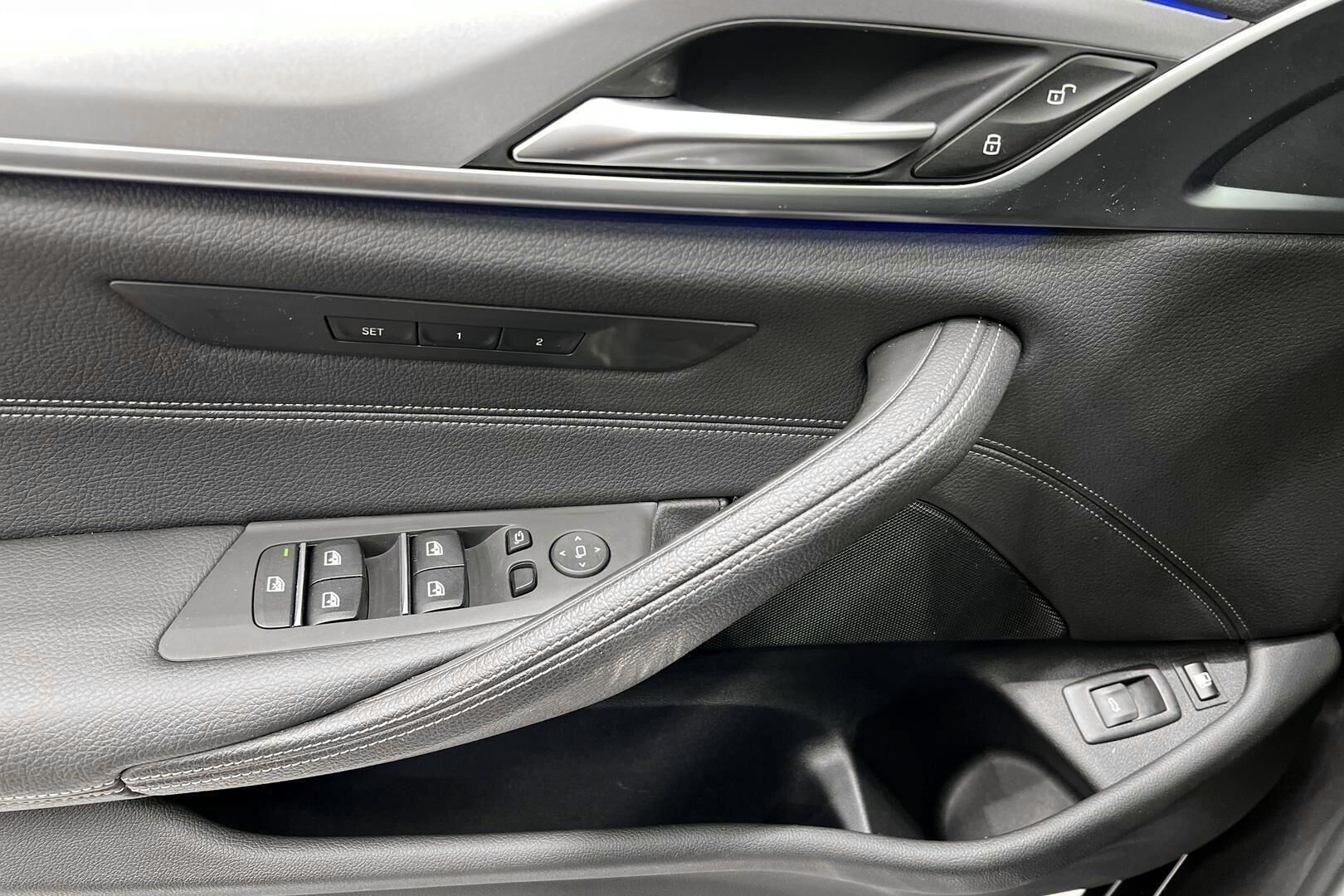 BMW 5-sarja iso kuva 23