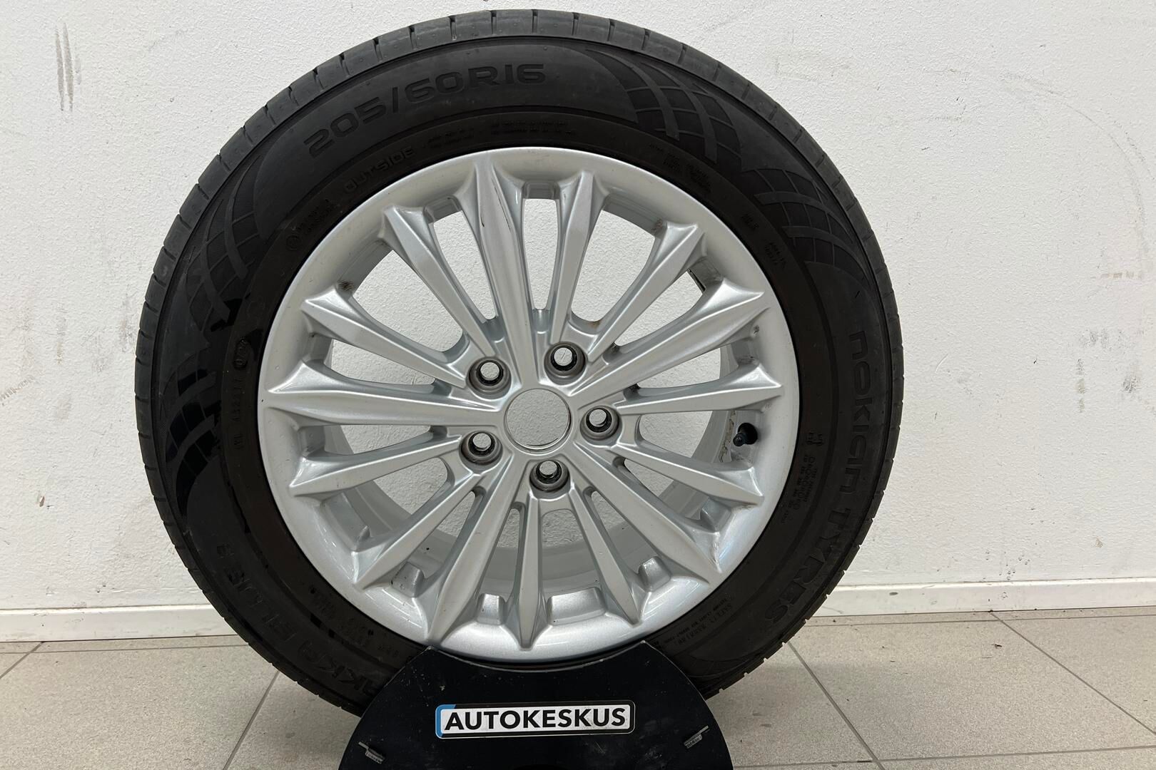 Ford Focus iso kuva 21