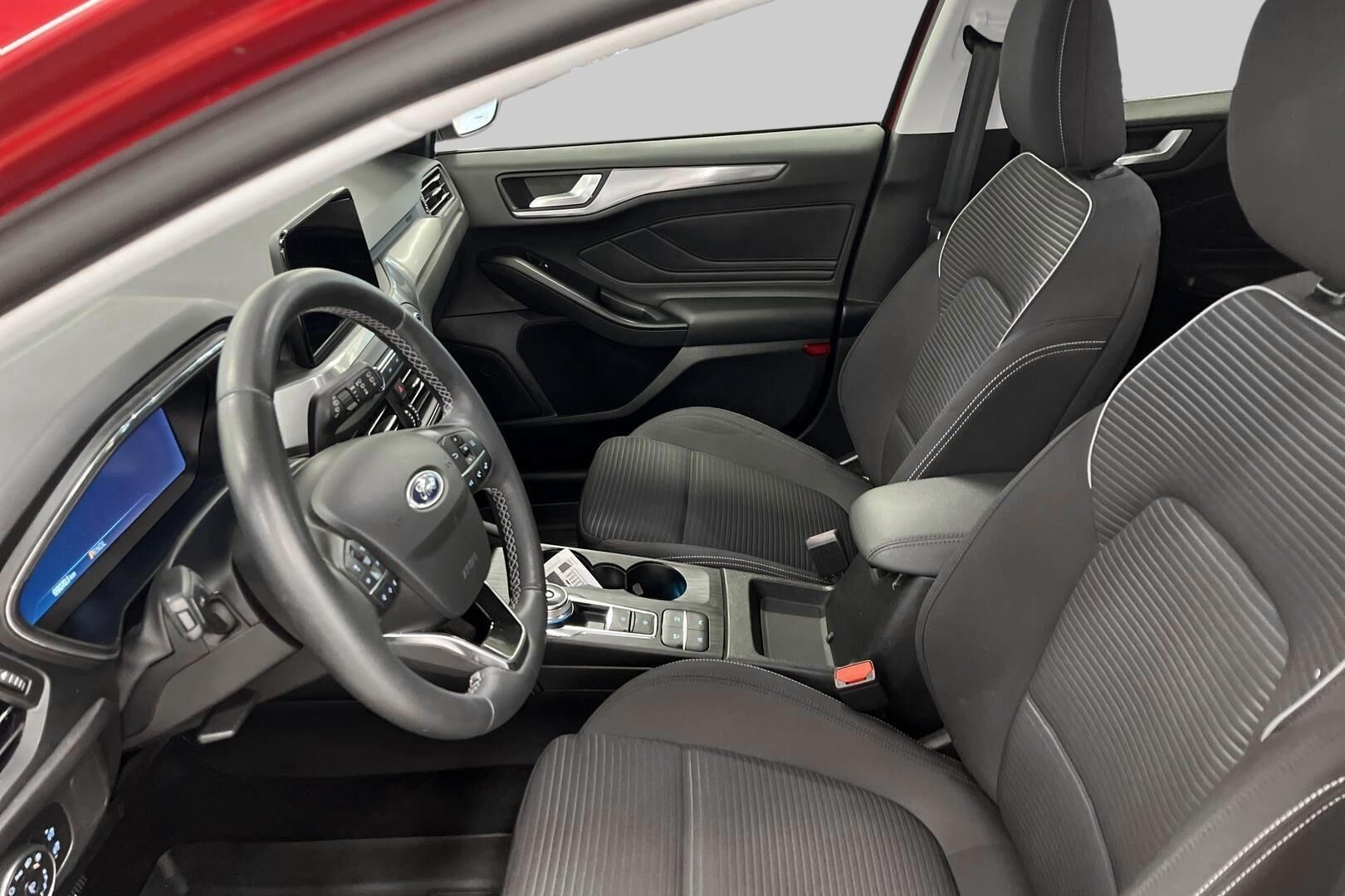 Ford Focus iso kuva 9