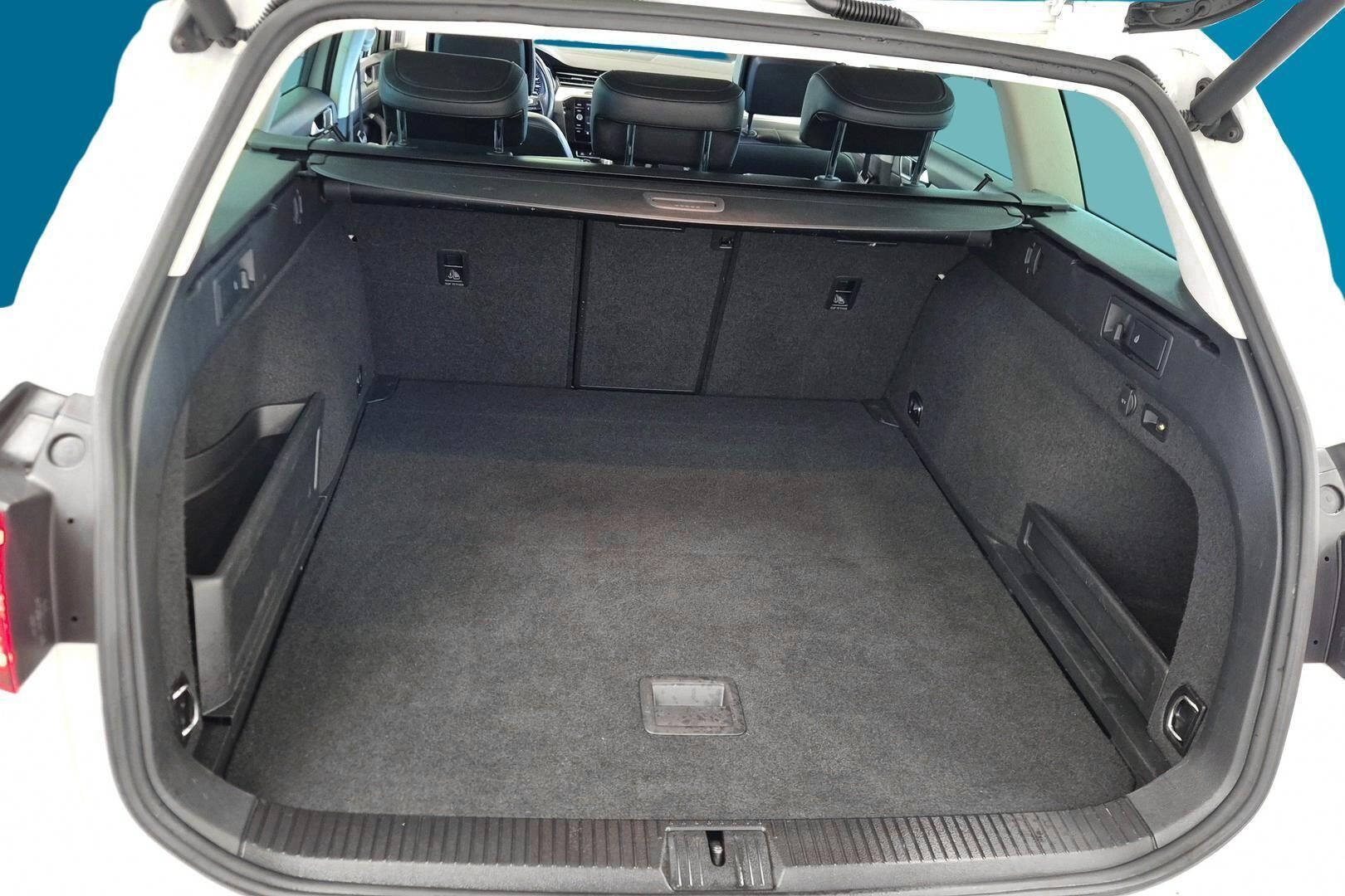 Volkswagen Passat iso kuva 10