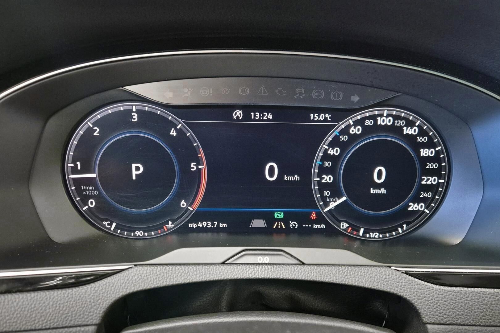 Volkswagen Passat iso kuva 12