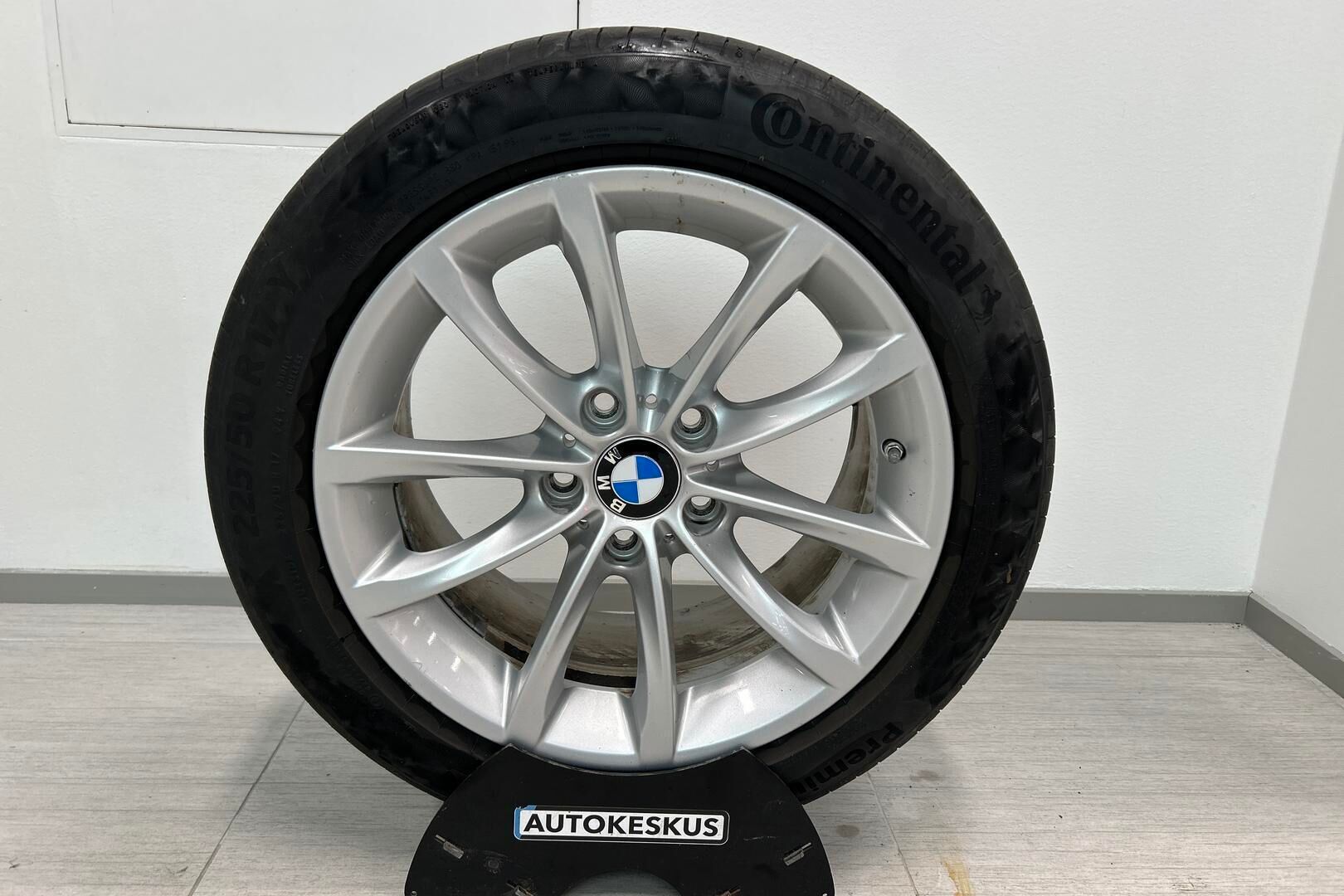 BMW 3-SARJA iso kuva 4