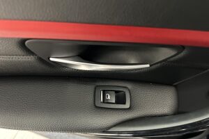 BMW 3-SARJA esikatselu 5