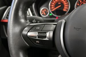 BMW 3-SARJA esikatselu 10