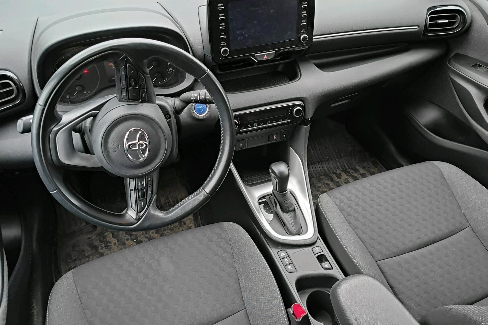 Toyota Yaris iso kuva 1