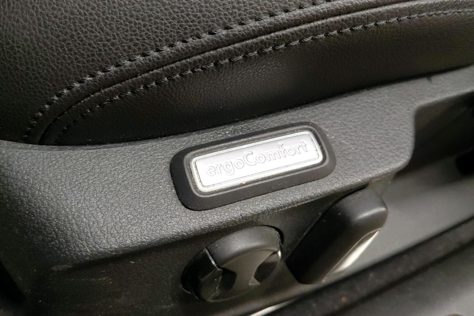 Volkswagen Passat iso kuva 6