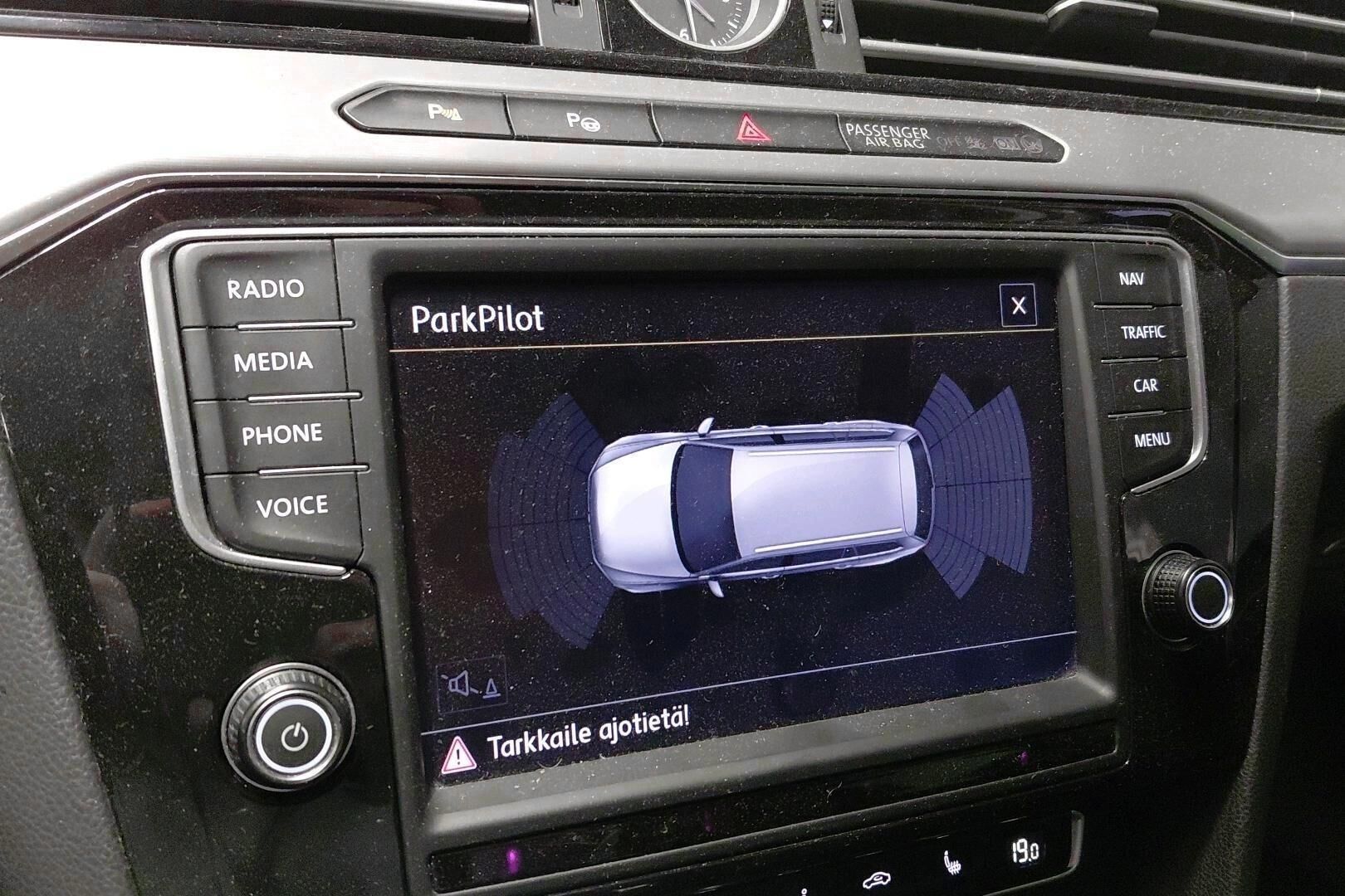 Volkswagen Passat iso kuva 7