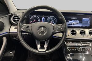 Mercedes-Benz E esikatselu 36