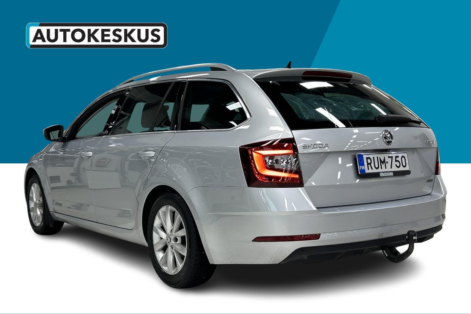 SKODA Octavia iso kuva 7