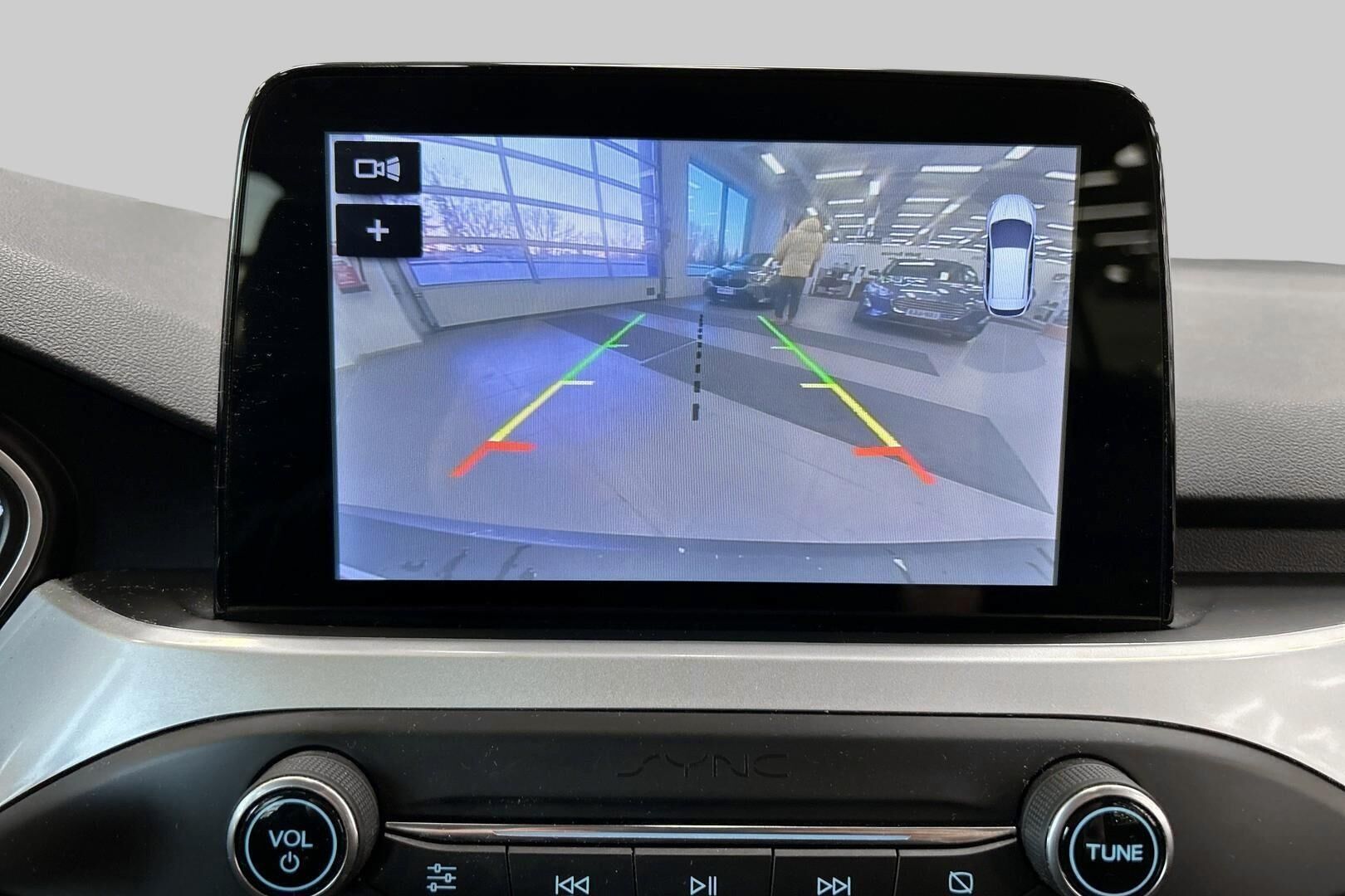 Ford Focus iso kuva 27