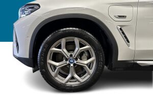 BMW X3 esikatselu 27