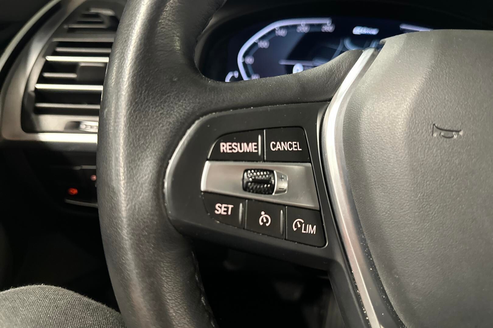 BMW X3 iso kuva 18